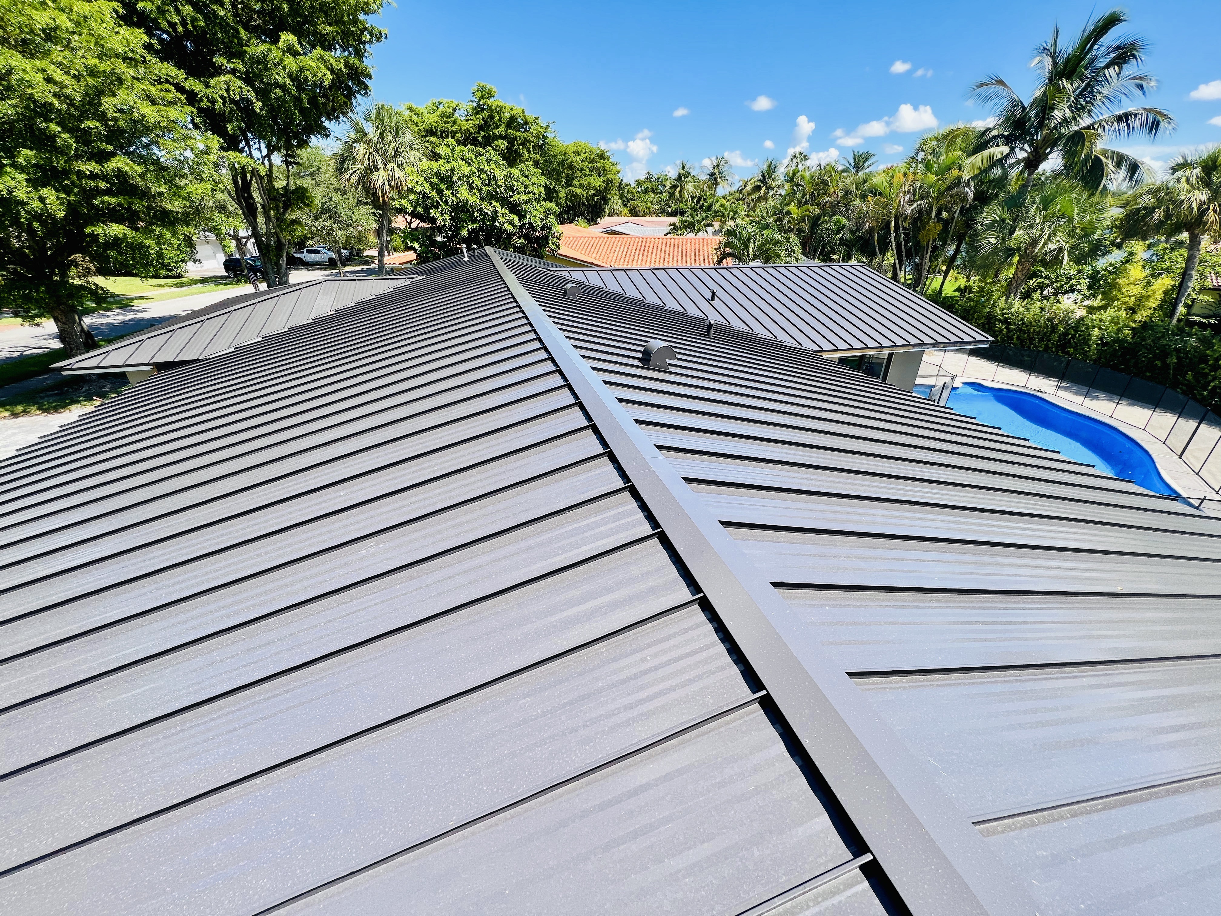 Why More Homeowners Are Switching to Metal Roofs in Florida 